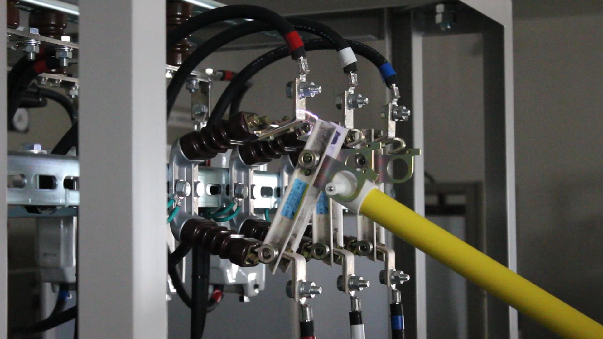 ブレーカーと過電流継電器の「おいしい関係」【現場実務の備忘録 第12回】